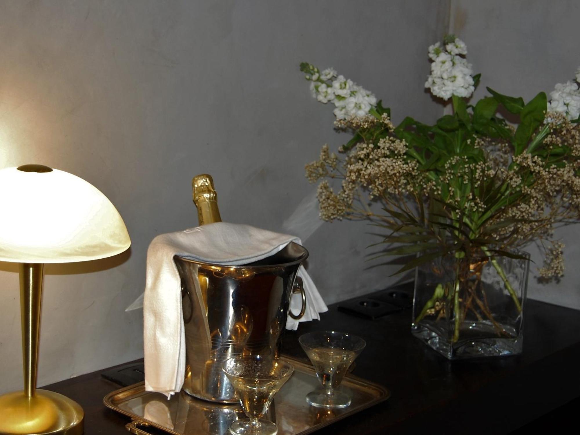 Chateau La Servayrie - Chambre D'Hotes Marcillac-Vallon Rum bild