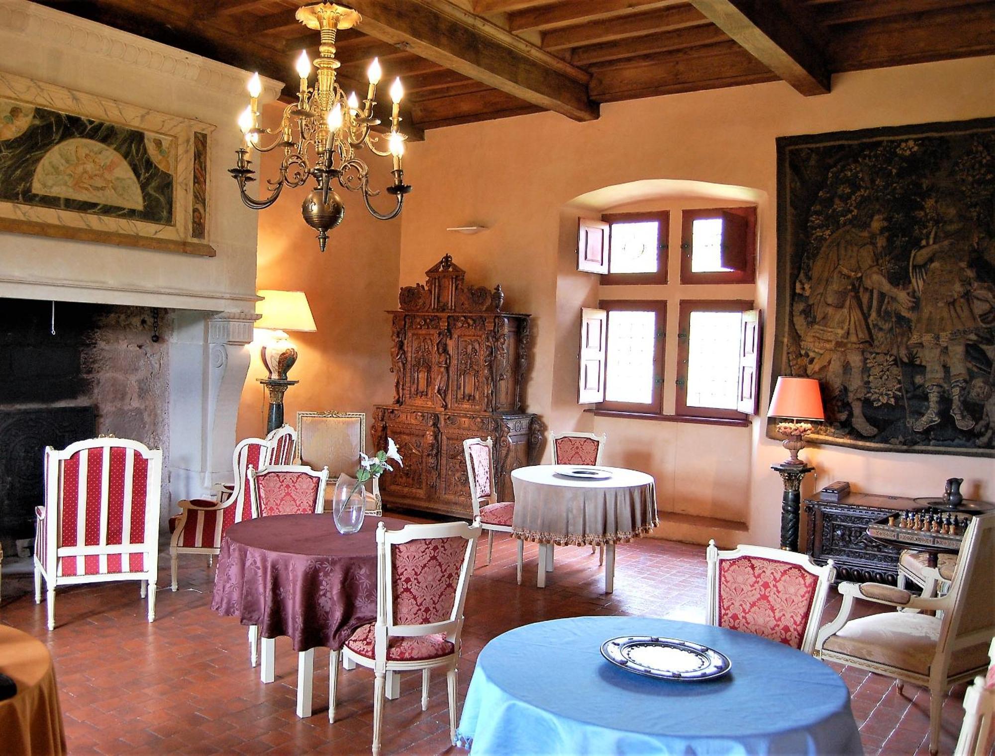 Chateau La Servayrie - Chambre D'Hotes Marcillac-Vallon Exteriör bild